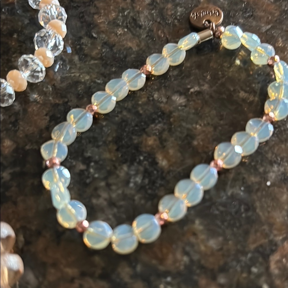 Set of 3 Eremish Cream Beaded Bracelets Jewelry Collection - Picture 3 of 4